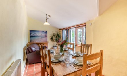 2 Bed in Ilfracombe 0