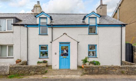 2 Bed in Pwllheli
