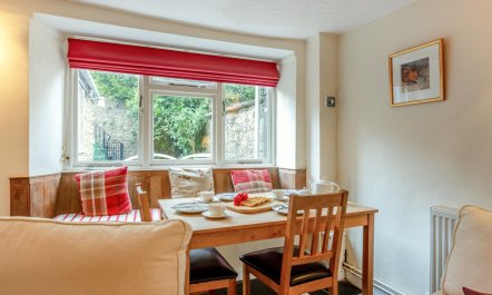 2 Bed in Beaminster 7