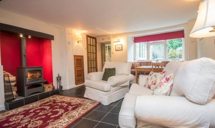 2 Bed in Beaminster 1