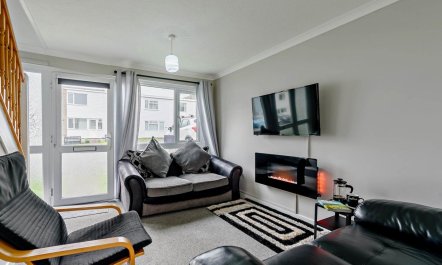 2 Bed in Freshwater East 4