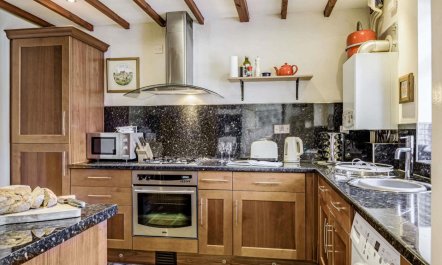 2 Bed in Crickhowell 2