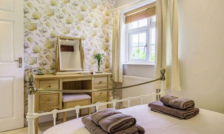 2 Bed in Crickhowell 9