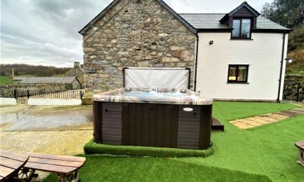 4 Bed in Llanrwst 0