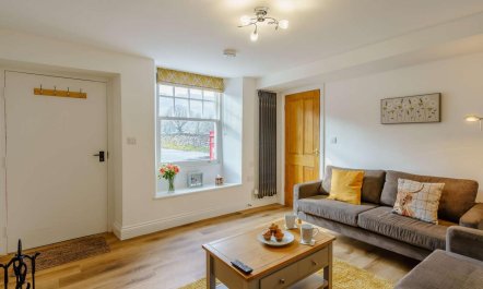 2 Bed in Keswick 1