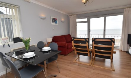 1 Bed in Saundersfoot 8