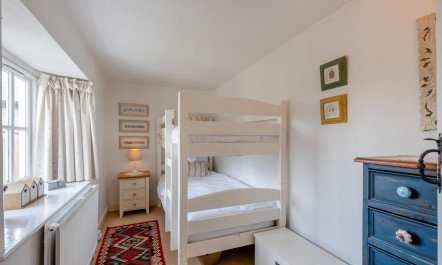 2 Bed in Brixham 3