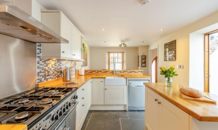 4 Bed in Bideford 6