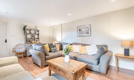 3 Bed in Holsworthy 5