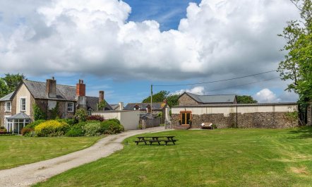 3 Bed in Holsworthy 1