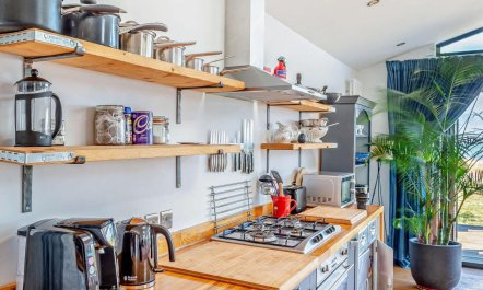 2 Bed in Whitstable 6