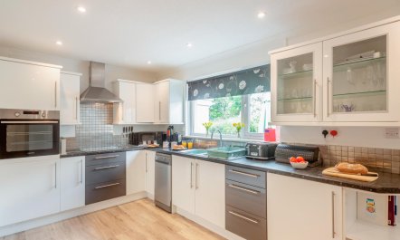 3 Bed in Harlech 2