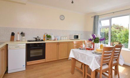 2 Bed in Bude 5