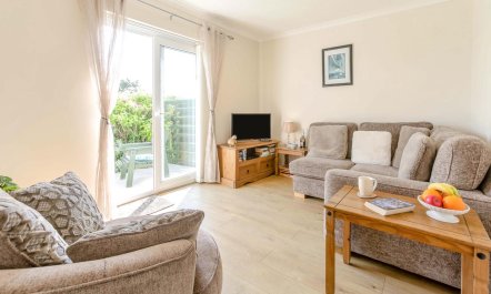2 Bed in Bude 3