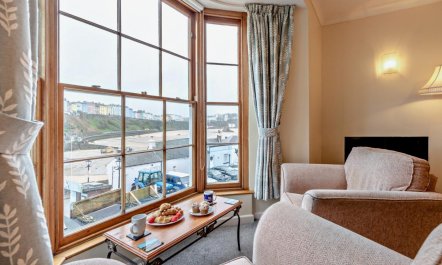 1 Bed in Tenby