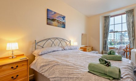 1 Bed in Tenby 7