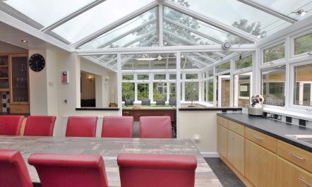 10 Bed in Lampeter 3