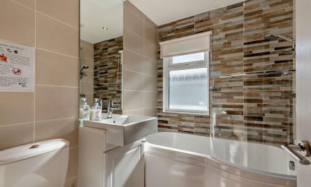 3 Bed in Stepaside 9