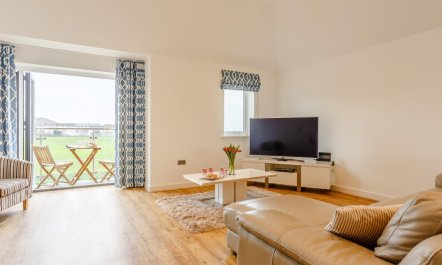 3 Bed in Westward Ho! 3