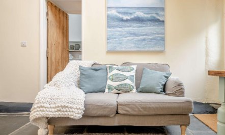 2 Bed in Llwyngwril 3