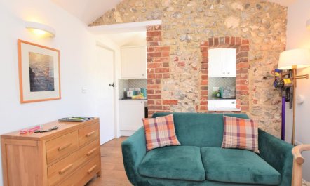 1 Bed in Freshwater 5