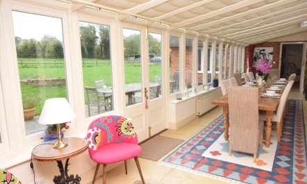 4 Bed in Winchester 1