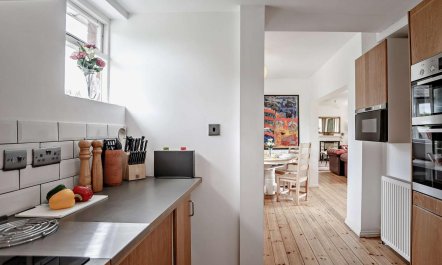 3 Bed in Rock 6