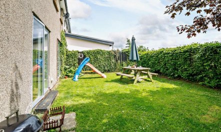 3 Bed in Rock 9
