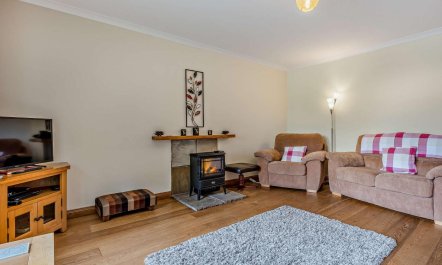 3 Bed in Dunkeld 2