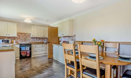 3 Bed in Dunkeld 5
