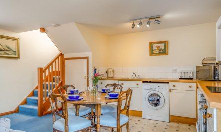2 Bed in Blackwater 1