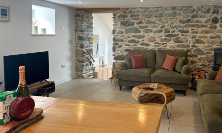 3 Bed in Llwyngwril 7