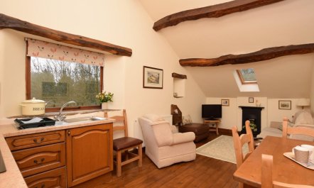 2 Bed in Hope Valley 1