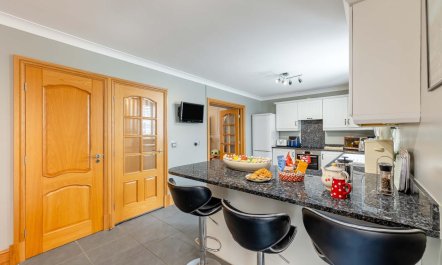 3 Bed in Aberaeron 3