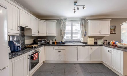 3 Bed in Aberaeron 9