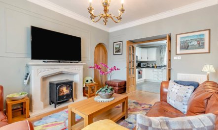 3 Bed in Aberaeron