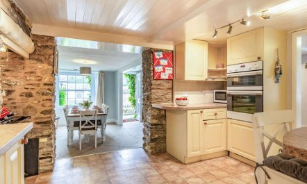 4 Bed in Lostwithiel 6
