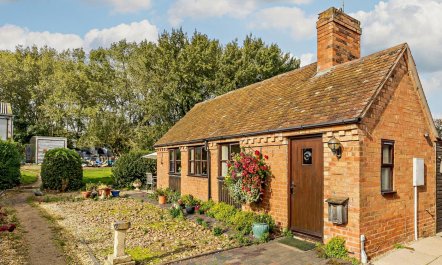 1 Bed in Stratford -upon- Avon 2