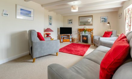 3 Bed in The Lizard 1