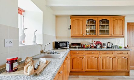 3 Bed in The Lizard 5