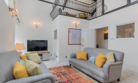 3 Bed in Windermere 1