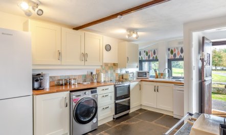 3 Bed in Lifton 1