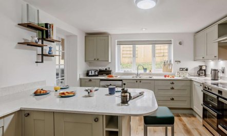4 Bed in Bude 3
