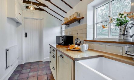 2 Bed in Wighton 8