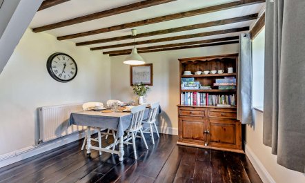 2 Bed in Wighton 5