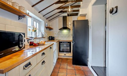 2 Bed in Wighton 4