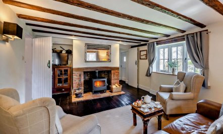 2 Bed in Wighton 1