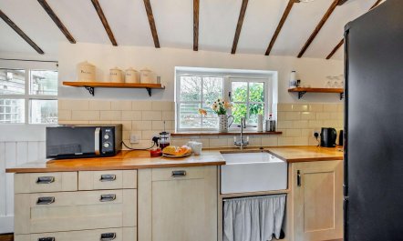 2 Bed in Wighton 3
