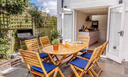 3 Bed in Kingsbridge 1