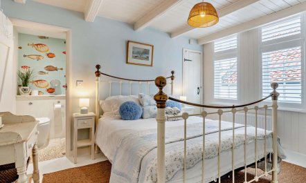 3 Bed in Robin Hoods Bay 3